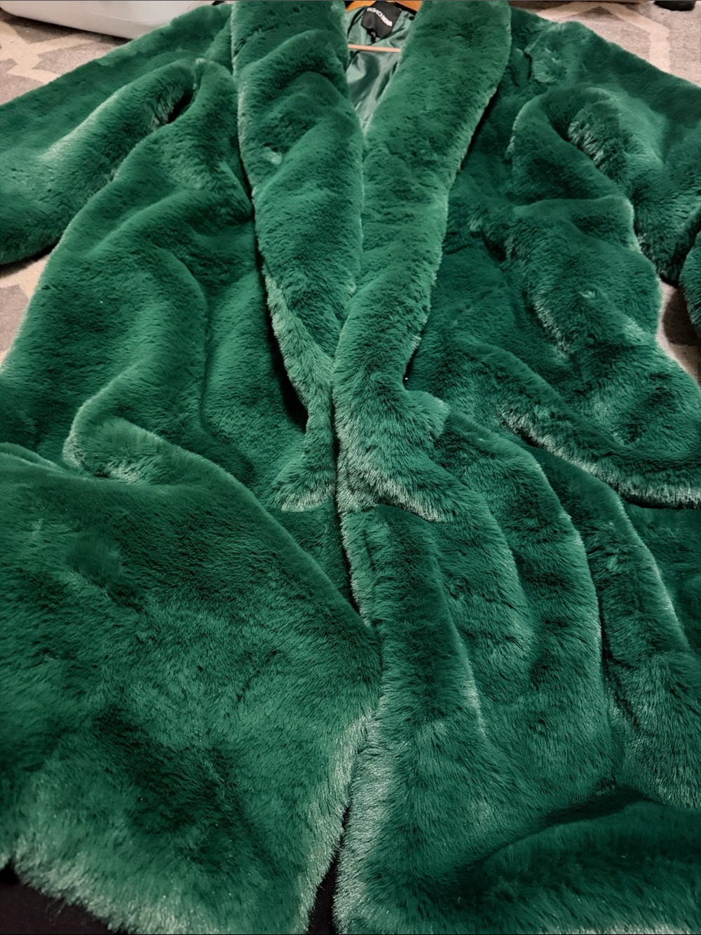 Men’s 48R green faux fur 45”Long overcoat